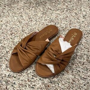 Matisse slide sandals size 9, NWOB